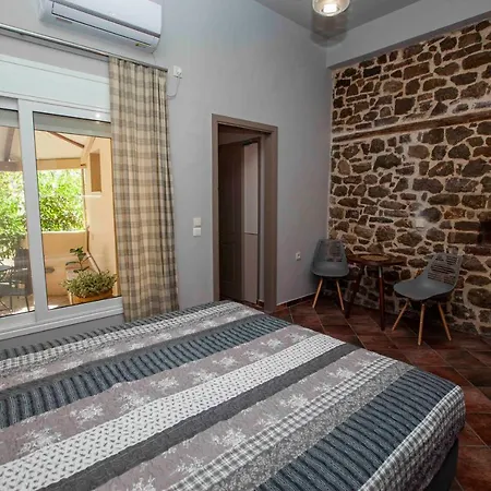 Stone Agios Adrianos Nafplio * Katsíngrion