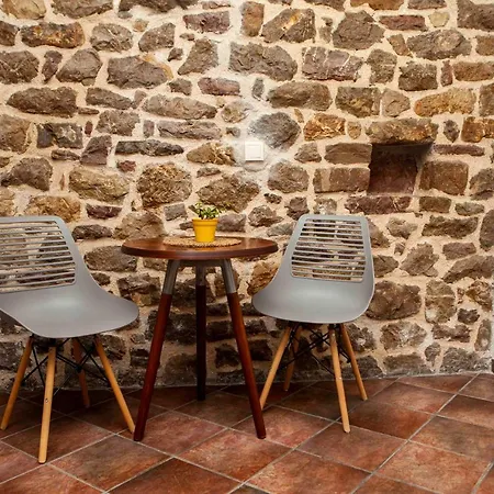 Stone Agios Adrianos Nafplio Katsíngrion