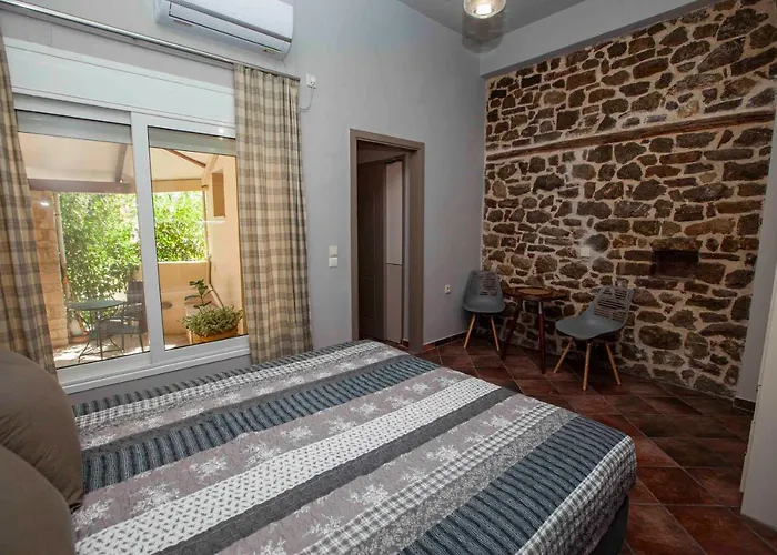 Stone Agios Adrianos Nafplio * Katsíngrion